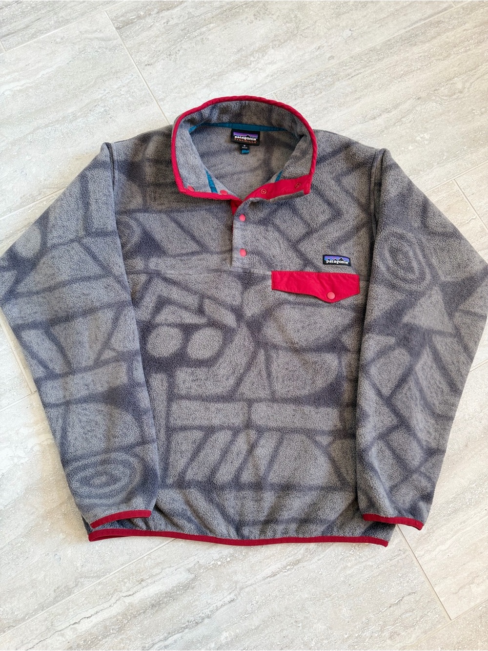 Patagonia Synchilla Snap-T Fleece Pullover Gray Red Abstract Print Men’s M